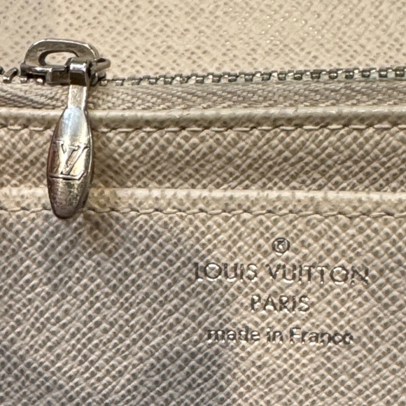 Authentic Louis Vuitton Epi Twist Wallet - Picture 10 of 13